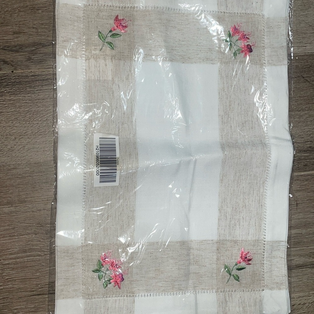 Set of 4 Charles Gallen and Company floral Irish placemats